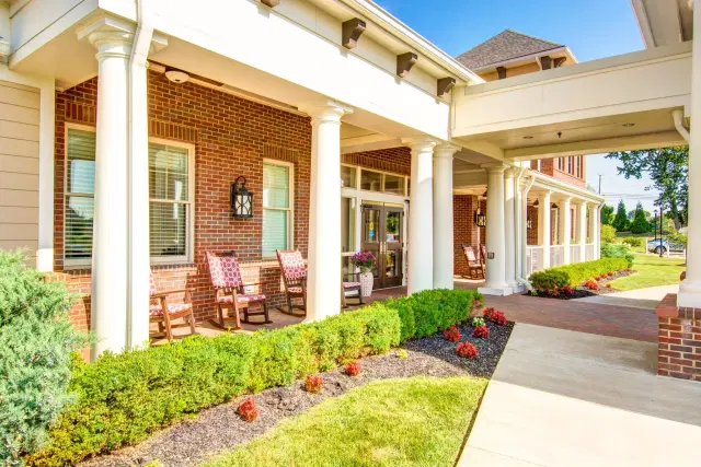 Cedarhurst of East Louisville — Assisted Living — Louisville, KY photo