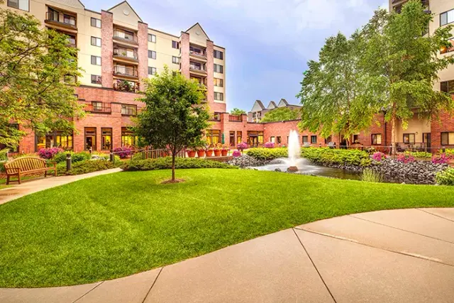 Covenant Living of Golden Valley — Assisted Living — Golden Valley, MN photo
