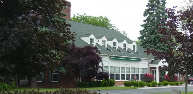 Majestic Care of Toledo Assisted Living — Assisted Living — Toledo, OH photo