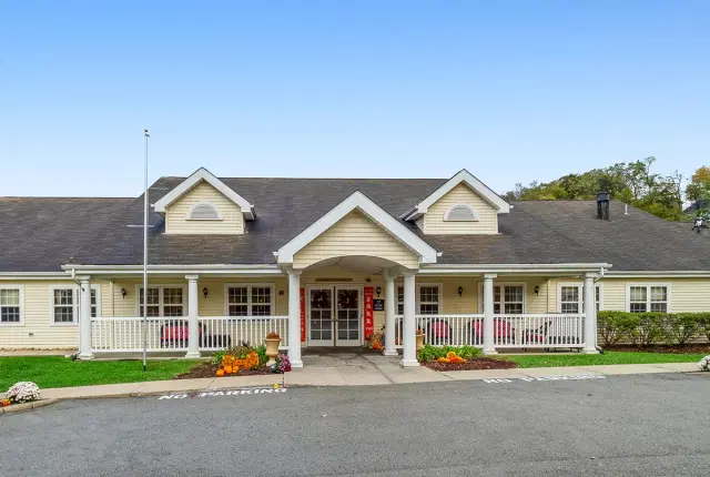 The Addison of Logan Place — Independent Living — Lower Burrell, PA photo