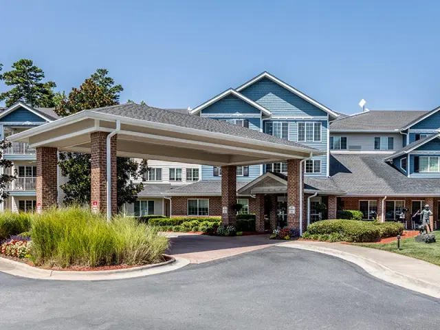Holiday Cedar Ridge — Independent Living — Burlington, NC photo