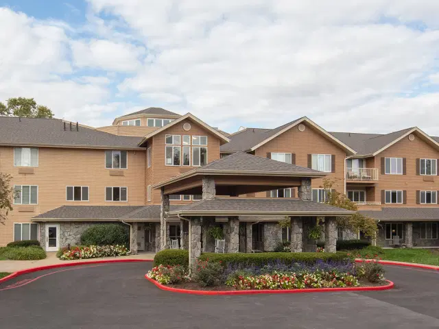 Holiday Hartland Hills — Independent Living — Lexington, KY photo