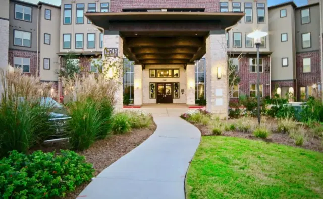 Watercrest at Shadow Creek Ranch — Independent Living — Pearland, TX photo