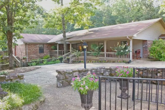 Green Oaks Inn — Memory Care — Florence, AL photo