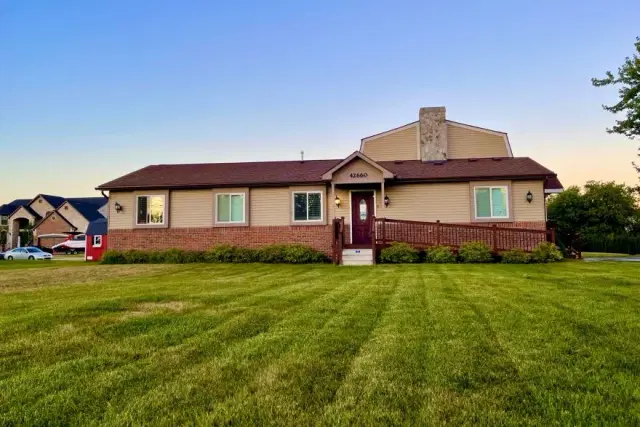 Hearthstone Communities Sterling I — Memory Care — Sterling Heights, MI photo