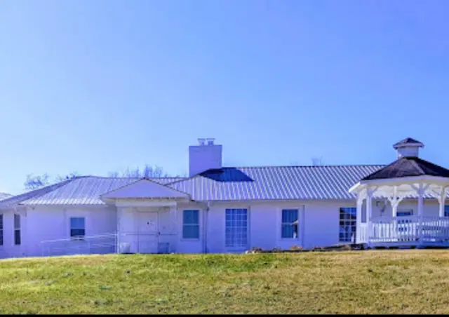 Ridge Manor - Calhoun — Memory Care — Calhoun, GA photo